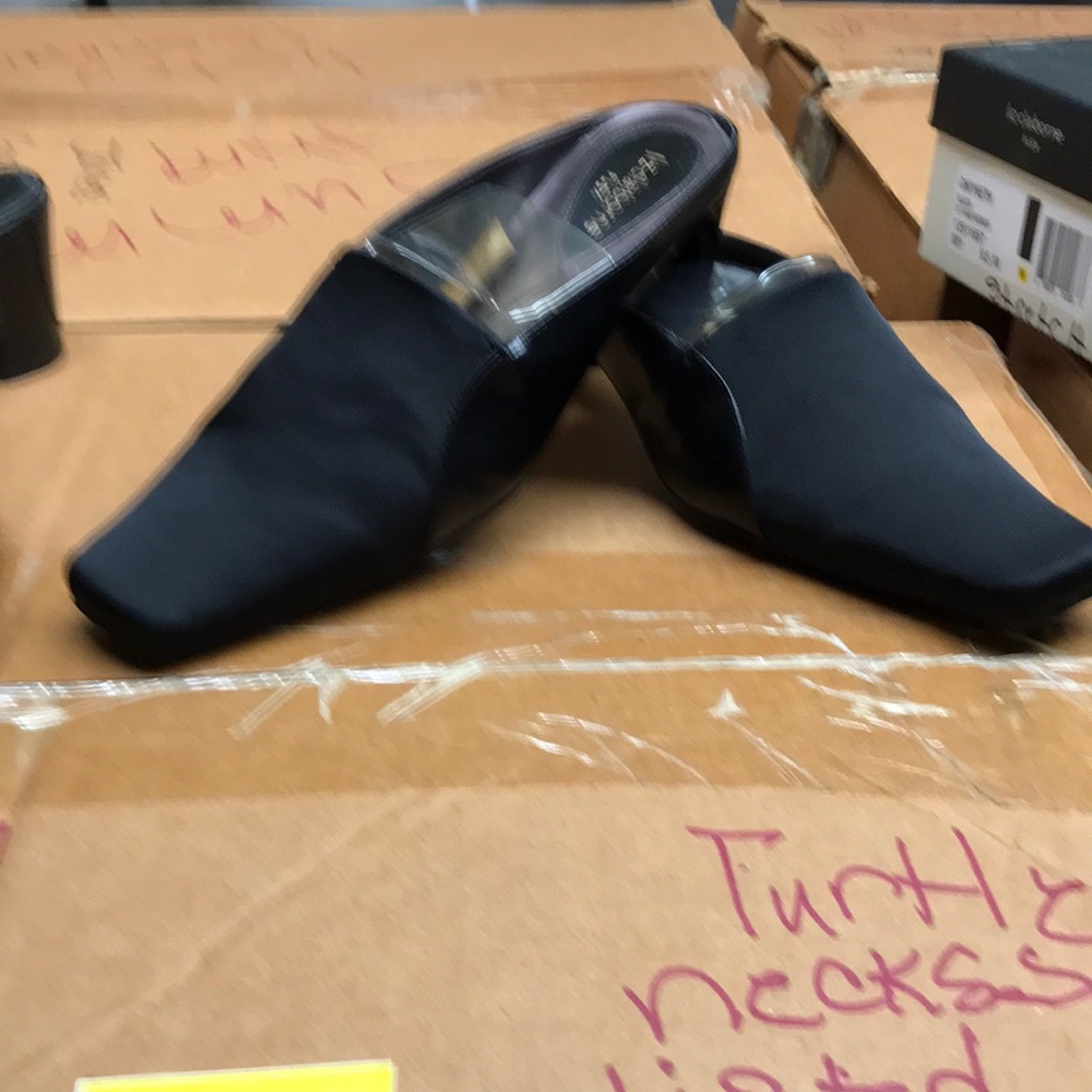 Black shoes. Aerosoles and Liz Claibone